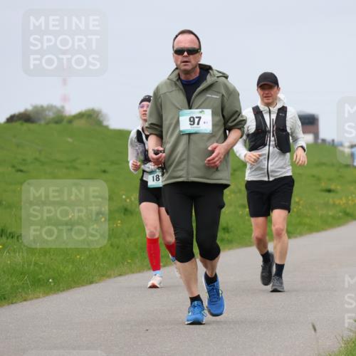 04.05.2025 - 8. Wedeler Halbmarathon Lena Gebhardt http://msf.ph/oto/7842253 04.05.2025 12:06:13 Laufen 181, 9781 meine-sportfotos.de