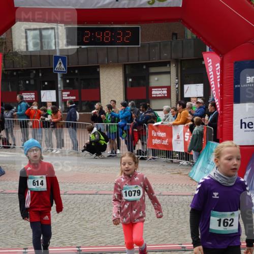 04.05.2025 - 8. Wedeler Halbmarathon Felixshl http://msf.ph/oto/7842260 04.05.2025 12:48:29 Ziel 162, 257, 614, 990, 1064, 1079, 1178 meine-sportfotos.de