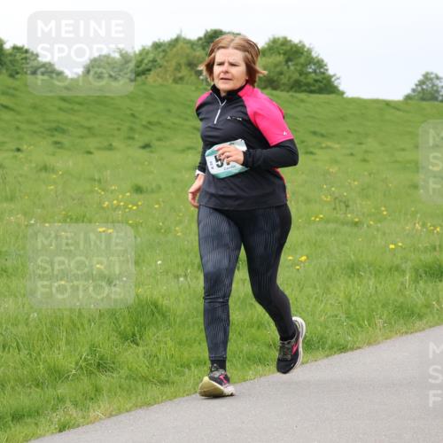 04.05.2025 - 8. Wedeler Halbmarathon Lena Gebhardt http://msf.ph/oto/7842284 04.05.2025 12:07:17 Laufen 57 meine-sportfotos.de