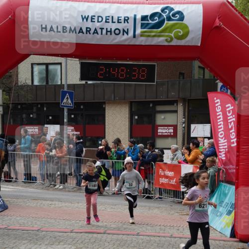 04.05.2025 - 8. Wedeler Halbmarathon Felixshl http://msf.ph/oto/7842297 04.05.2025 12:48:36 Ziel 32, 621, 1140, 1185 meine-sportfotos.de