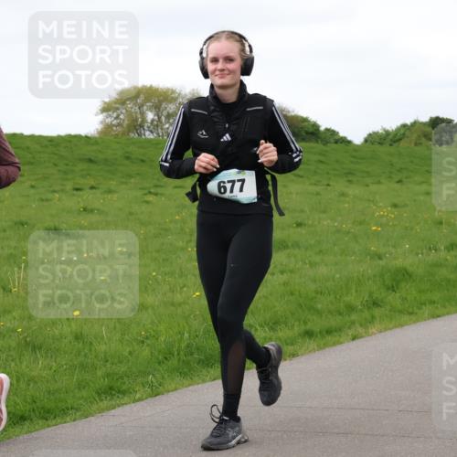 04.05.2025 - 8. Wedeler Halbmarathon Lena Gebhardt http://msf.ph/oto/7842333 04.05.2025 12:07:50 Laufen 120, 677 meine-sportfotos.de