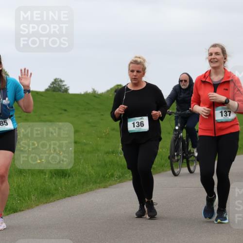 04.05.2025 - 8. Wedeler Halbmarathon Lena Gebhardt http://msf.ph/oto/7842415 04.05.2025 12:13:26 Laufen 385, 136, 137 meine-sportfotos.de