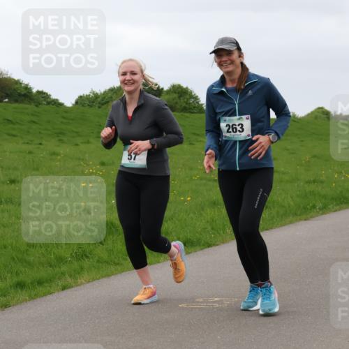 04.05.2025 - 8. Wedeler Halbmarathon Lena Gebhardt http://msf.ph/oto/7842433 04.05.2025 12:14:00 Laufen 263 meine-sportfotos.de