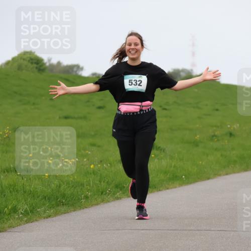 04.05.2025 - 8. Wedeler Halbmarathon Lena Gebhardt http://msf.ph/oto/7842439 04.05.2025 12:14:20 Laufen 532 meine-sportfotos.de
