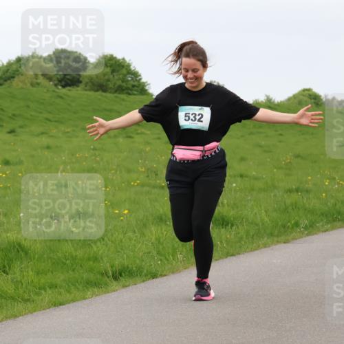 04.05.2025 - 8. Wedeler Halbmarathon Lena Gebhardt http://msf.ph/oto/7842441 04.05.2025 12:14:23 Laufen 532 meine-sportfotos.de