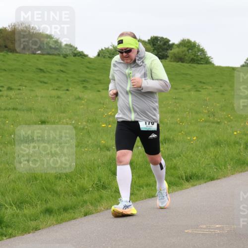 04.05.2025 - 8. Wedeler Halbmarathon Lena Gebhardt http://msf.ph/oto/7842473 04.05.2025 12:17:32 Laufen 170 meine-sportfotos.de