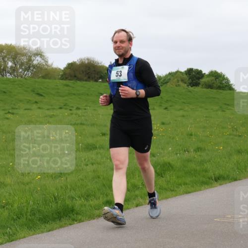 04.05.2025 - 8. Wedeler Halbmarathon Lena Gebhardt http://msf.ph/oto/7842487 04.05.2025 12:18:20 Laufen 53 meine-sportfotos.de