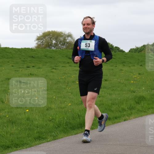 04.05.2025 - 8. Wedeler Halbmarathon Lena Gebhardt http://msf.ph/oto/7842488 04.05.2025 12:18:20 Laufen 53 meine-sportfotos.de