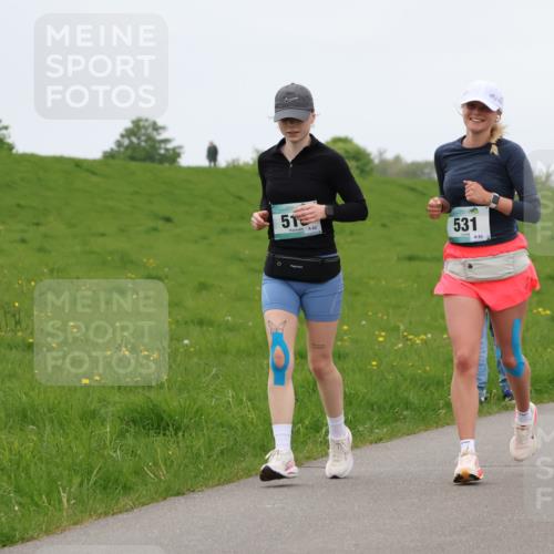 04.05.2025 - 8. Wedeler Halbmarathon Lena Gebhardt http://msf.ph/oto/7842498 04.05.2025 12:19:35 Laufen 51, 62, 531, 63 meine-sportfotos.de