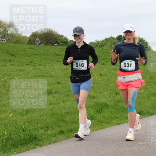 04.05.2025 - 8. Wedeler Halbmarathon Lena Gebhardt http://msf.ph/oto/7842504 04.05.2025 12:19:38 Laufen 516, 62, 531, 63 meine-sportfotos.de