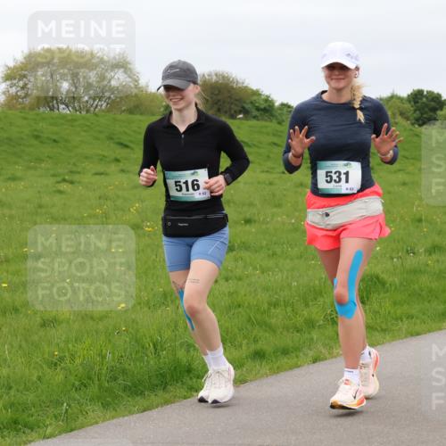 04.05.2025 - 8. Wedeler Halbmarathon Lena Gebhardt http://msf.ph/oto/7842507 04.05.2025 12:19:39 Laufen 0, 516, 62, 531, 63 meine-sportfotos.de