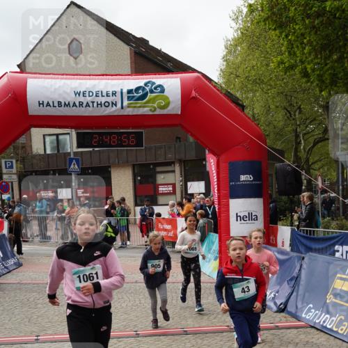 04.05.2025 - 8. Wedeler Halbmarathon Felixshl http://msf.ph/oto/7842509 04.05.2025 12:48:53 Ziel 42, 43, 857, 905, 1061, 1069, 1107 meine-sportfotos.de