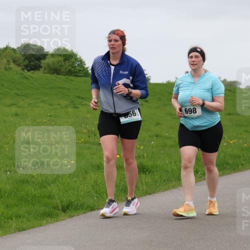04.05.2025 - 8. Wedeler Halbmarathon Lena Gebhardt http://msf.ph/oto/7842512 04.05.2025 12:19:46 Laufen 56, 698 meine-sportfotos.de