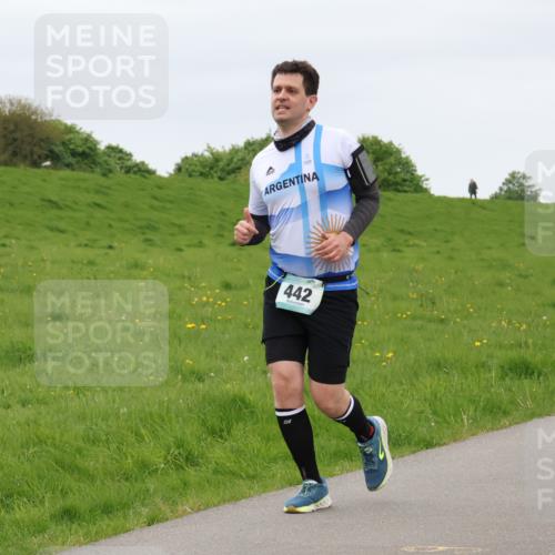 04.05.2025 - 8. Wedeler Halbmarathon Lena Gebhardt http://msf.ph/oto/7842524 04.05.2025 12:19:55 Laufen 442 meine-sportfotos.de