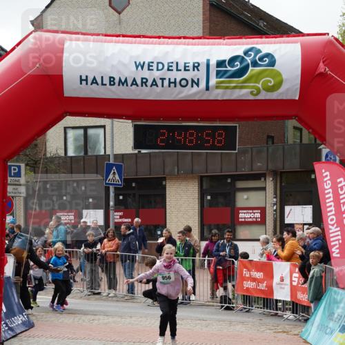 04.05.2025 - 8. Wedeler Halbmarathon Felixshl http://msf.ph/oto/7842529 04.05.2025 12:48:56 Ziel 42, 43, 544, 905, 956, 1061, 1069, 1107 meine-sportfotos.de