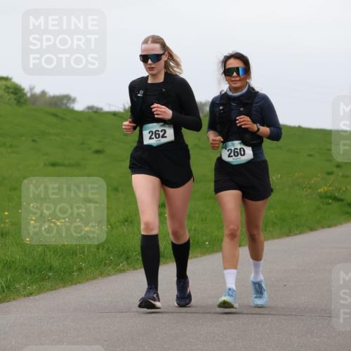 04.05.2025 - 8. Wedeler Halbmarathon Lena Gebhardt http://msf.ph/oto/7842530 04.05.2025 12:20:13 Laufen 262, 260 meine-sportfotos.de