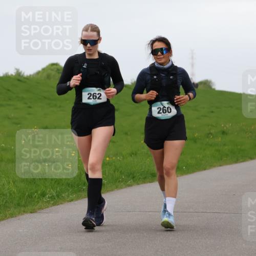 04.05.2025 - 8. Wedeler Halbmarathon Lena Gebhardt http://msf.ph/oto/7842532 04.05.2025 12:20:14 Laufen 262, 260 meine-sportfotos.de