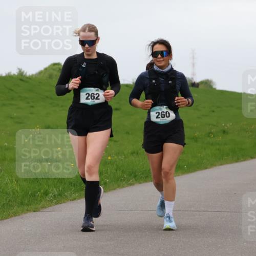 04.05.2025 - 8. Wedeler Halbmarathon Lena Gebhardt http://msf.ph/oto/7842534 04.05.2025 12:20:14 Laufen 262, 260 meine-sportfotos.de