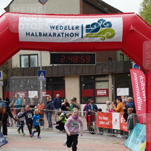 04.05.2025 - 8. Wedeler Halbmarathon Felixshl http://msf.ph/oto/7842542 04.05.2025 12:48:57 Ziel 15, 43, 544, 905, 907, 956, 1061, 1069, 1107 meine-sportfotos.de