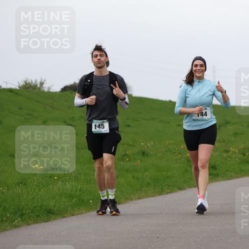 04.05.2025 - 8. Wedeler Halbmarathon Lena Gebhardt http://msf.ph/oto/7842543 04.05.2025 12:21:45 Laufen 145, 144 meine-sportfotos.de