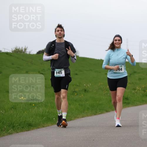 04.05.2025 - 8. Wedeler Halbmarathon Lena Gebhardt http://msf.ph/oto/7842544 04.05.2025 12:21:45 Laufen 145, 44 meine-sportfotos.de