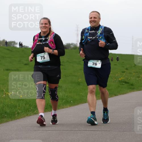 04.05.2025 - 8. Wedeler Halbmarathon Lena Gebhardt http://msf.ph/oto/7842556 04.05.2025 12:22:20 Laufen 75, 76 meine-sportfotos.de