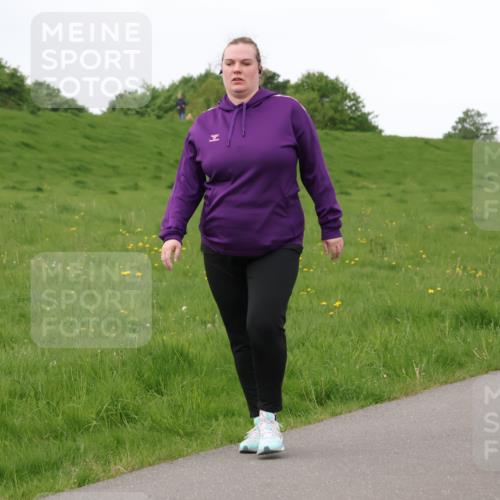 04.05.2025 - 8. Wedeler Halbmarathon Lena Gebhardt http://msf.ph/oto/7842580 04.05.2025 12:23:56 Laufen  meine-sportfotos.de