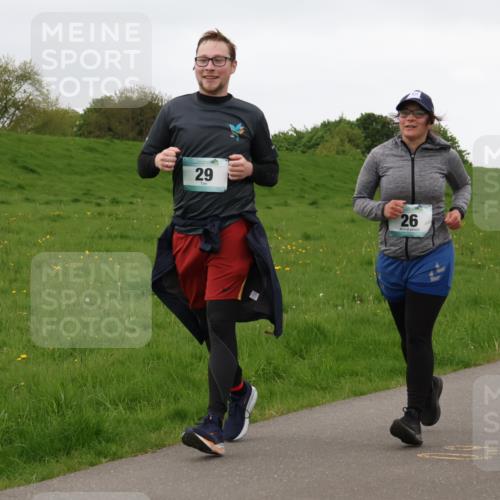 04.05.2025 - 8. Wedeler Halbmarathon Lena Gebhardt http://msf.ph/oto/7842587 04.05.2025 12:24:36 Laufen 29, 29, 26 meine-sportfotos.de