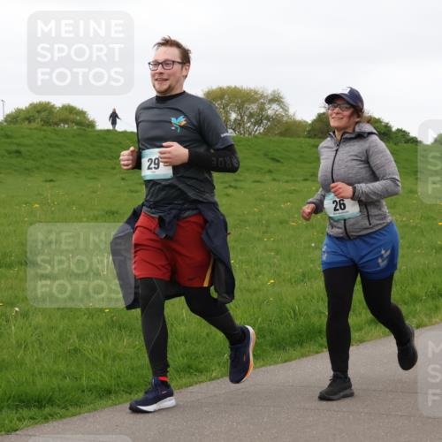 04.05.2025 - 8. Wedeler Halbmarathon Lena Gebhardt http://msf.ph/oto/7842591 04.05.2025 12:24:37 Laufen 29, 26 meine-sportfotos.de