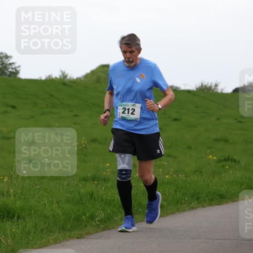 04.05.2025 - 8. Wedeler Halbmarathon Lena Gebhardt http://msf.ph/oto/7842614 04.05.2025 12:27:21 Laufen 212 meine-sportfotos.de