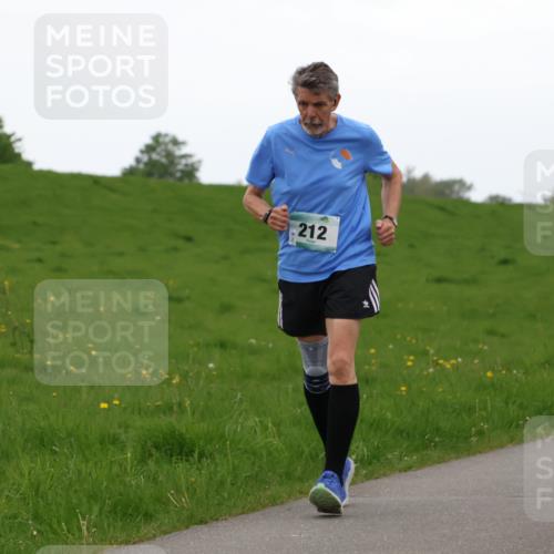 04.05.2025 - 8. Wedeler Halbmarathon Lena Gebhardt http://msf.ph/oto/7842616 04.05.2025 12:27:23 Laufen 212 meine-sportfotos.de