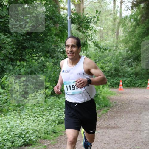 04.05.2025 - 8. Wedeler Halbmarathon Lena Gebhardt http://msf.ph/oto/7842672 04.05.2025 11:13:51 Laufen  meine-sportfotos.de