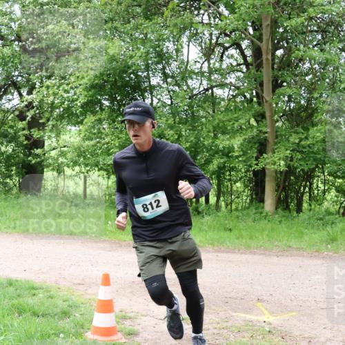 04.05.2025 - 8. Wedeler Halbmarathon Lena Gebhardt http://msf.ph/oto/7842695 04.05.2025 11:17:59 Laufen  meine-sportfotos.de