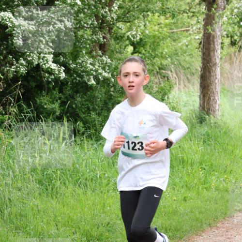 04.05.2025 - 8. Wedeler Halbmarathon Lena Gebhardt http://msf.ph/oto/7842697 04.05.2025 11:18:23 Laufen  meine-sportfotos.de