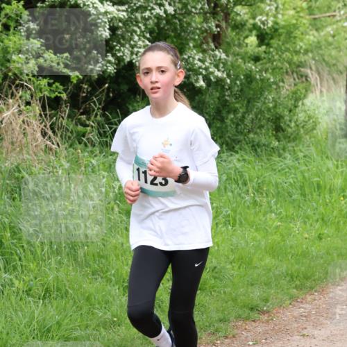04.05.2025 - 8. Wedeler Halbmarathon Lena Gebhardt http://msf.ph/oto/7842699 04.05.2025 11:18:23 Laufen  meine-sportfotos.de