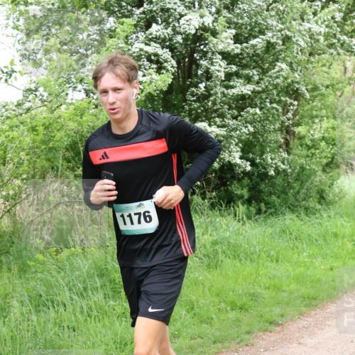 04.05.2025 - 8. Wedeler Halbmarathon Lena Gebhardt http://msf.ph/oto/7842700 04.05.2025 11:18:26 Laufen  meine-sportfotos.de