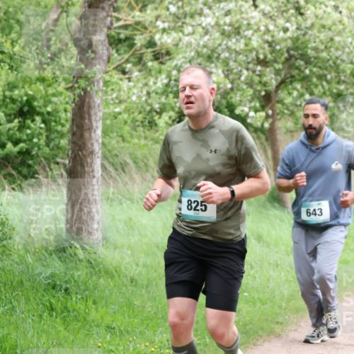 04.05.2025 - 8. Wedeler Halbmarathon Lena Gebhardt http://msf.ph/oto/7842701 04.05.2025 11:18:28 Laufen  meine-sportfotos.de