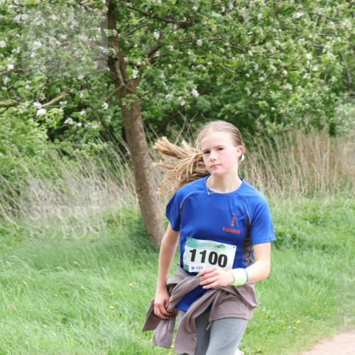 04.05.2025 - 8. Wedeler Halbmarathon Lena Gebhardt http://msf.ph/oto/7842716 04.05.2025 11:18:40 Laufen  meine-sportfotos.de