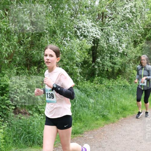04.05.2025 - 8. Wedeler Halbmarathon Lena Gebhardt http://msf.ph/oto/7842743 04.05.2025 11:20:17 Laufen  meine-sportfotos.de