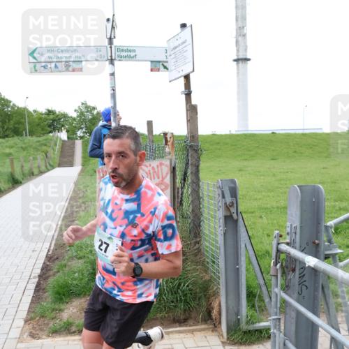 04.05.2025 - 8. Wedeler Halbmarathon Lena Gebhardt http://msf.ph/oto/7842757 04.05.2025 11:21:31 Laufen  meine-sportfotos.de