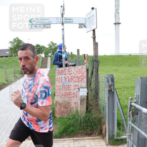04.05.2025 - 8. Wedeler Halbmarathon Lena Gebhardt http://msf.ph/oto/7842759 04.05.2025 11:21:31 Laufen  meine-sportfotos.de