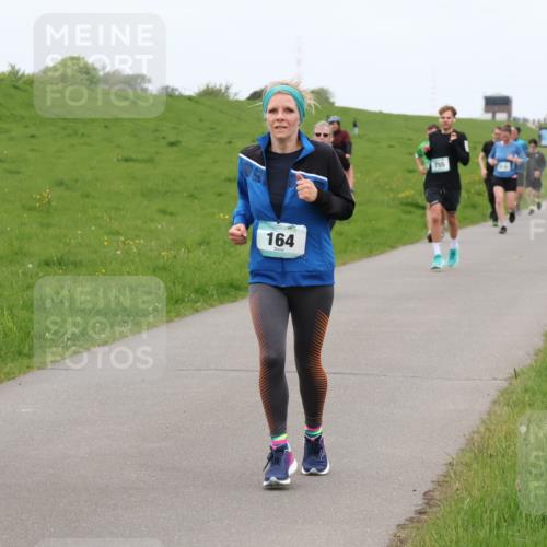 04.05.2025 - 8. Wedeler Halbmarathon Lena Gebhardt http://msf.ph/oto/7842830 04.05.2025 11:26:22 Laufen  meine-sportfotos.de