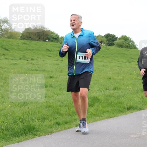 04.05.2025 - 8. Wedeler Halbmarathon Lena Gebhardt http://msf.ph/oto/7842836 04.05.2025 11:26:40 Laufen  meine-sportfotos.de