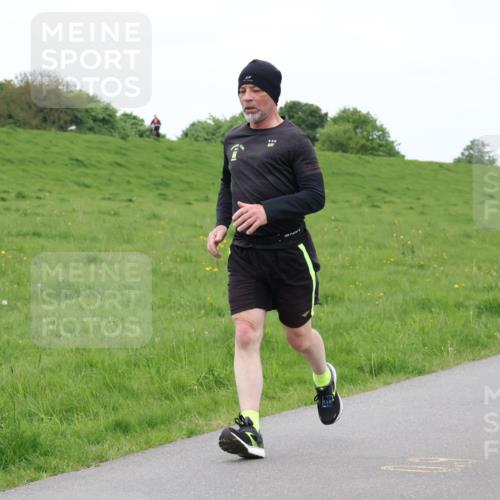 04.05.2025 - 8. Wedeler Halbmarathon Lena Gebhardt http://msf.ph/oto/7842837 04.05.2025 11:26:41 Laufen  meine-sportfotos.de