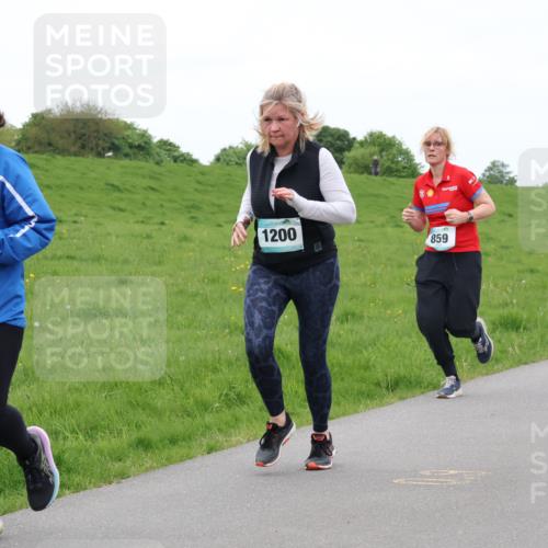 04.05.2025 - 8. Wedeler Halbmarathon Lena Gebhardt http://msf.ph/oto/7842846 04.05.2025 11:27:07 Laufen  meine-sportfotos.de