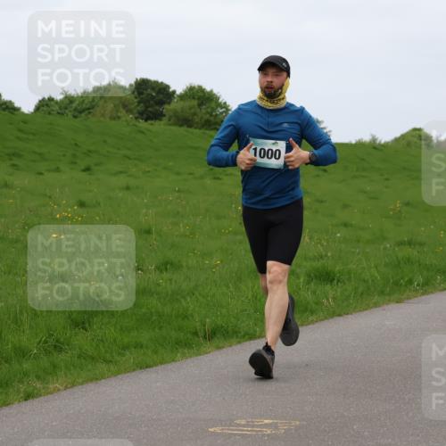 04.05.2025 - 8. Wedeler Halbmarathon Lena Gebhardt http://msf.ph/oto/7842854 04.05.2025 11:27:53 Laufen  meine-sportfotos.de