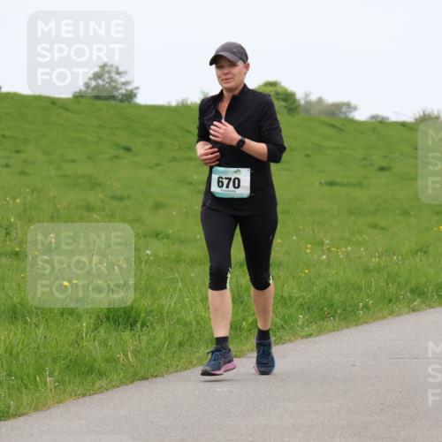 04.05.2025 - 8. Wedeler Halbmarathon Lena Gebhardt http://msf.ph/oto/7842858 04.05.2025 11:28:11 Laufen  meine-sportfotos.de