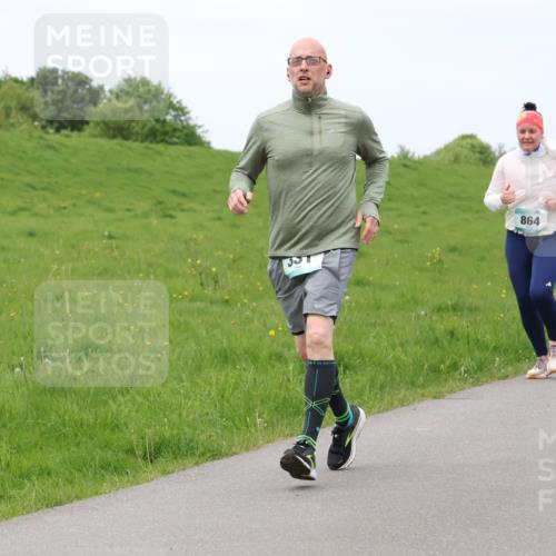04.05.2025 - 8. Wedeler Halbmarathon Lena Gebhardt http://msf.ph/oto/7842870 04.05.2025 11:29:35 Laufen  meine-sportfotos.de