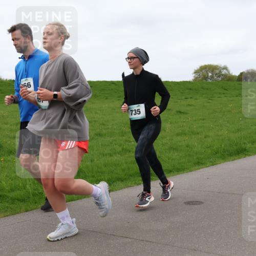 04.05.2025 - 8. Wedeler Halbmarathon Lena Gebhardt http://msf.ph/oto/7842889 04.05.2025 11:31:35 Laufen  meine-sportfotos.de