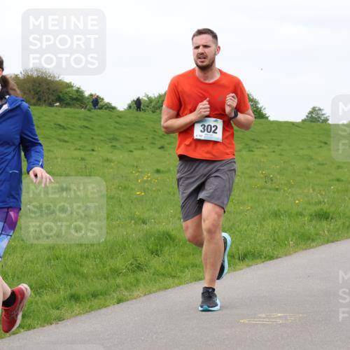 04.05.2025 - 8. Wedeler Halbmarathon Lena Gebhardt http://msf.ph/oto/7842891 04.05.2025 11:32:25 Laufen  meine-sportfotos.de